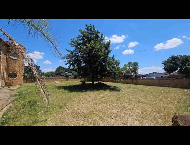 15 BEDROOM HOUSE FOR SALE IN SOSHANGUVE L